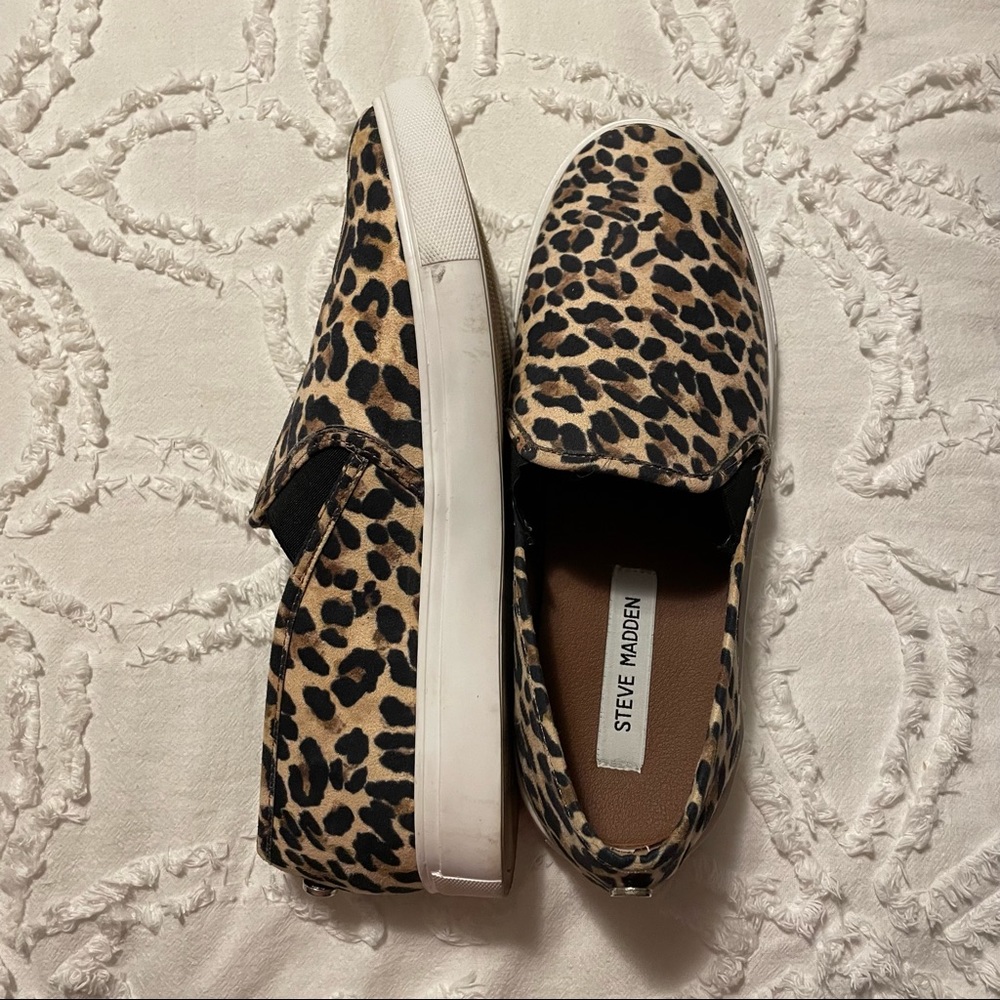 Steve Madden Cheetah Print Slides - image 4